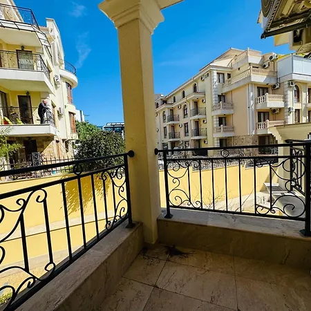 Horizon 12 'б' Apartment