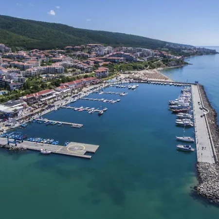 Horizon 12 'б' Апартамент *